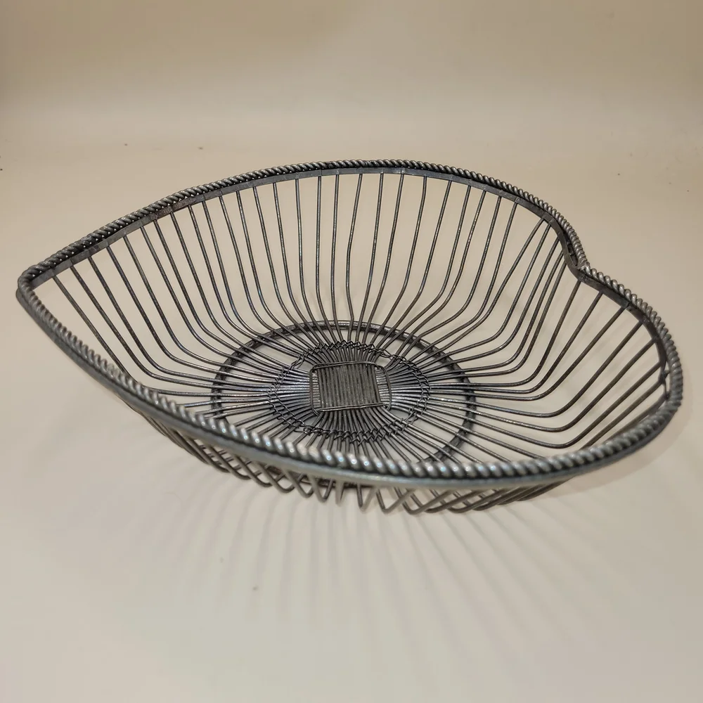 Vtg Heart Shaped Folk Art French Style Wire Basket for Eggs Fruit, Rolls Dresser
